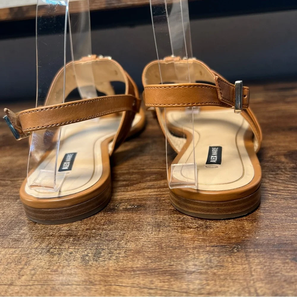 Alex Marie‎ Tan Leather Sandals T Strap Casual Flat Metallic Buckle Women's 8